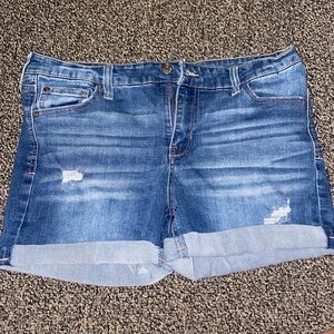 Celebrity Pink shorts